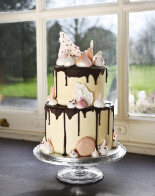 Heart cake with Vanilla Sponge with Piping | Lily Vanilli Bakery London